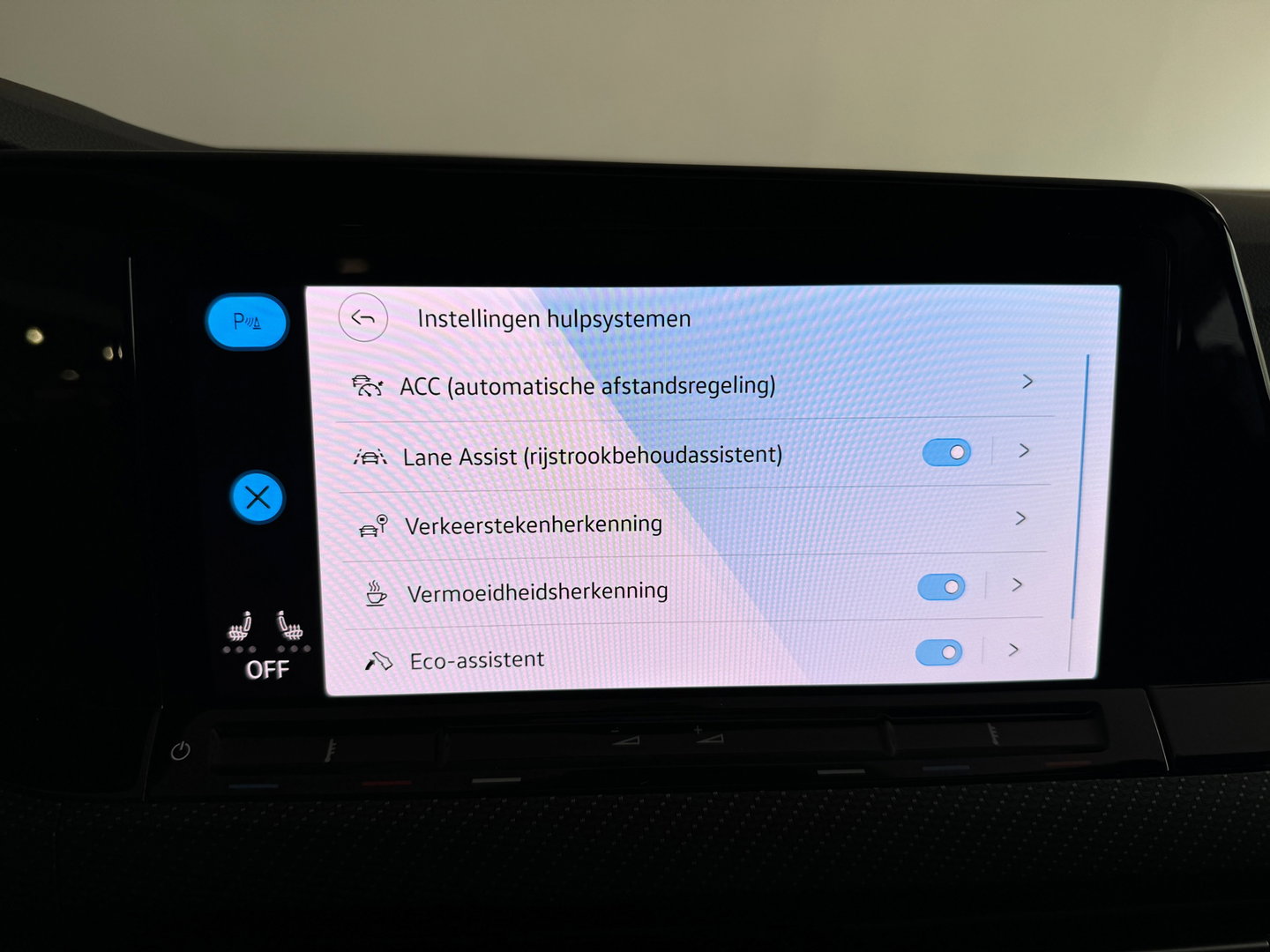 Volkswagen Golf 1.5 eTSI R-Line Pano|Sfeer|Camera|CarPlay