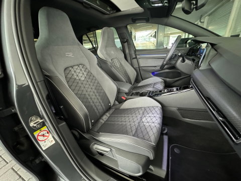 Volkswagen Golf 1.5 eTSI R-Line Pano|Sfeer|Camera|CarPlay