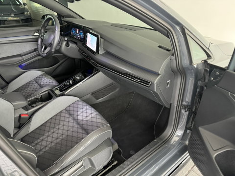 Volkswagen Golf 1.5 eTSI R-Line Pano|Sfeer|Camera|CarPlay