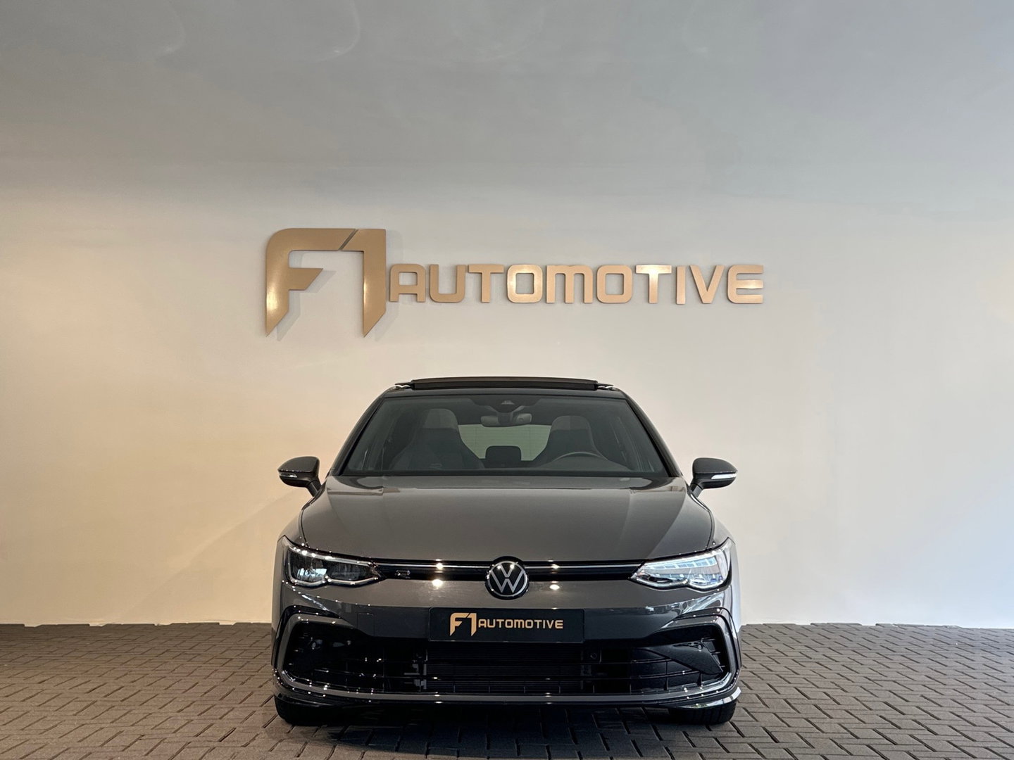 Volkswagen Golf 1.5 eTSI R-Line Pano|Sfeer|Camera|CarPlay