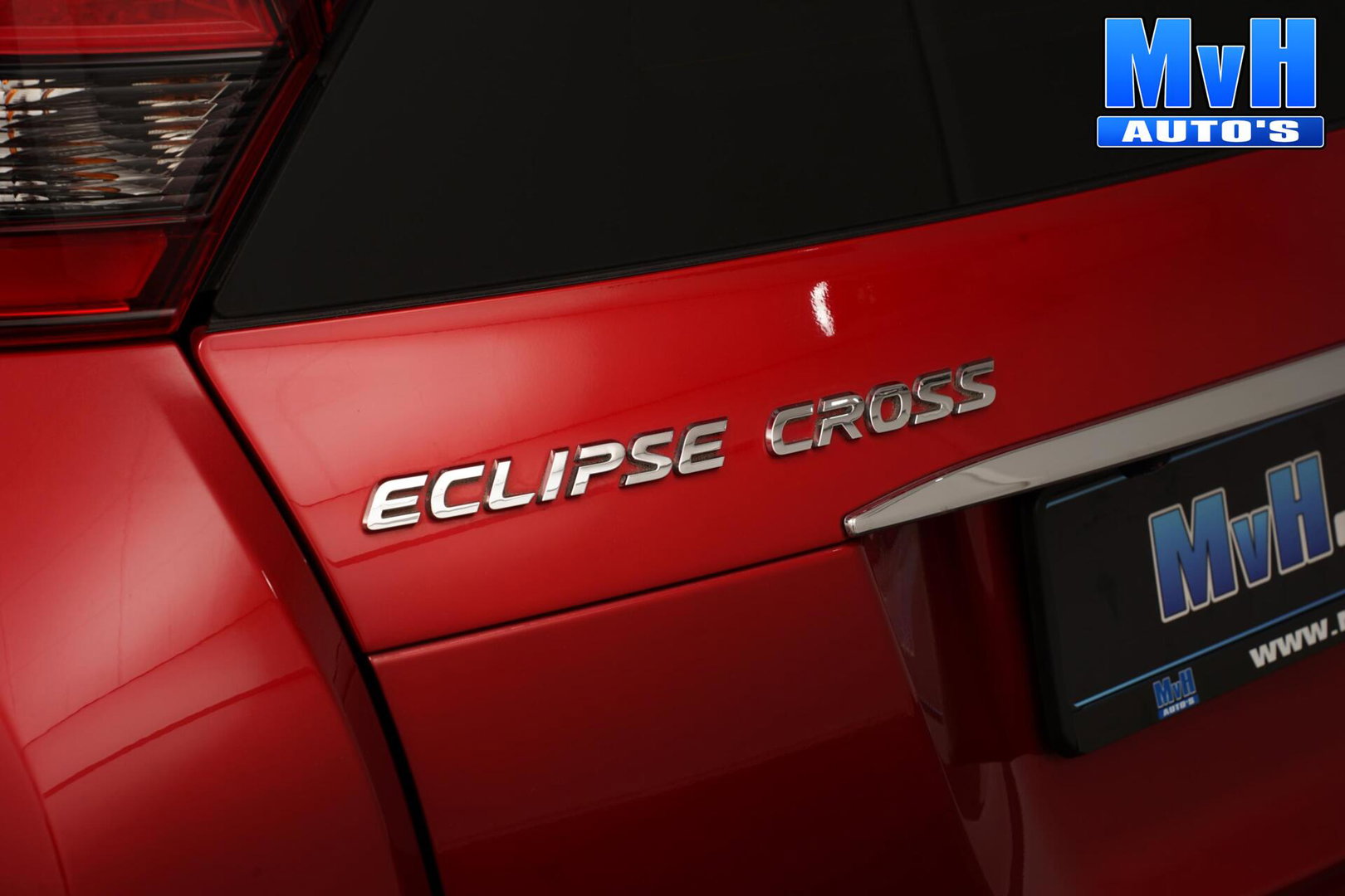 Mitsubishi Eclipse Cross 1.5 DI-T Black Edition|360°CAM|TREKH