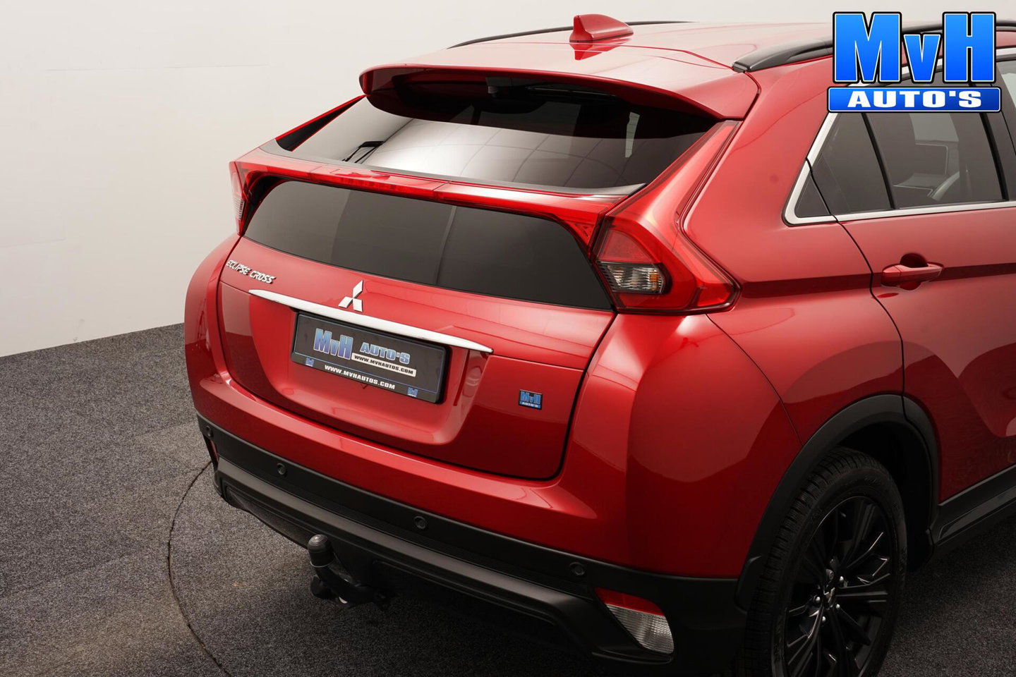 Mitsubishi Eclipse Cross 1.5 DI-T Black Edition|360°CAM|TREKH