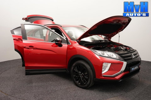 Mitsubishi Eclipse Cross 1.5 DI-T Black Edition|360°CAM|TREKH