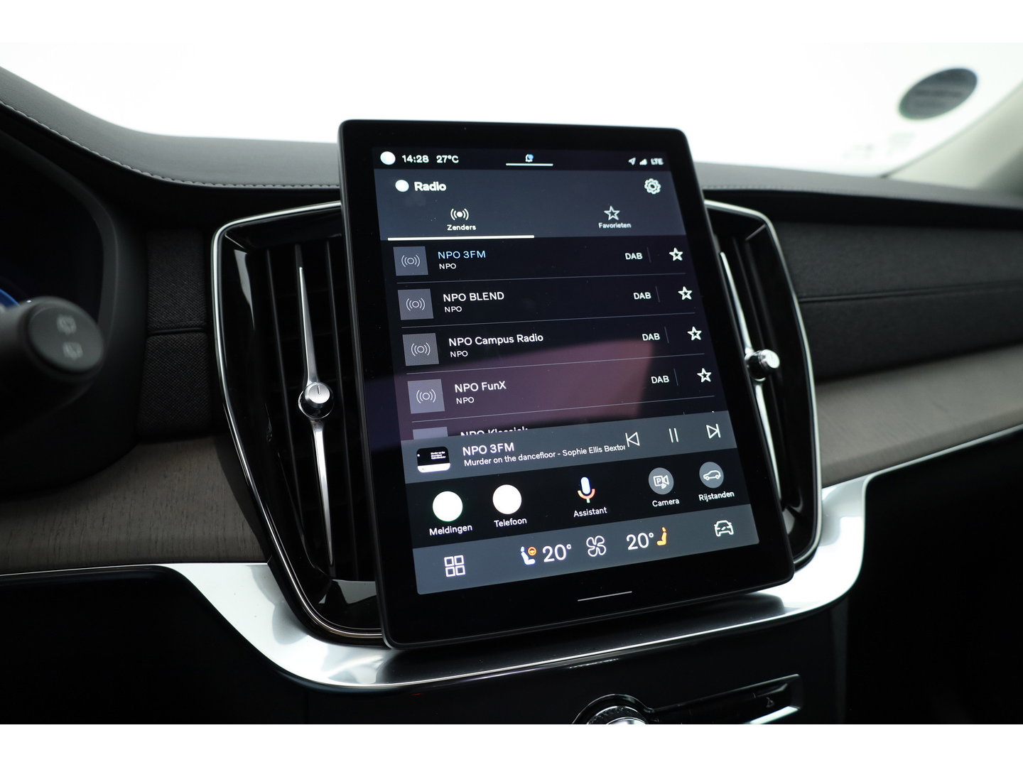 Volvo XC90 2.0 T8 Plug-in hybrid AWD Ultra Bright | Pano | MY26 | 360 Cam | Trekhaak | Stoelvent. | H&K Audio | HUD |