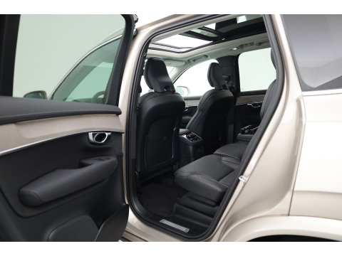 Volvo XC90 2.0 T8 Plug-in hybrid AWD Ultra Bright | Pano | MY26 | 360 Cam | Trekhaak | Stoelvent. | H&K Audio | HUD |