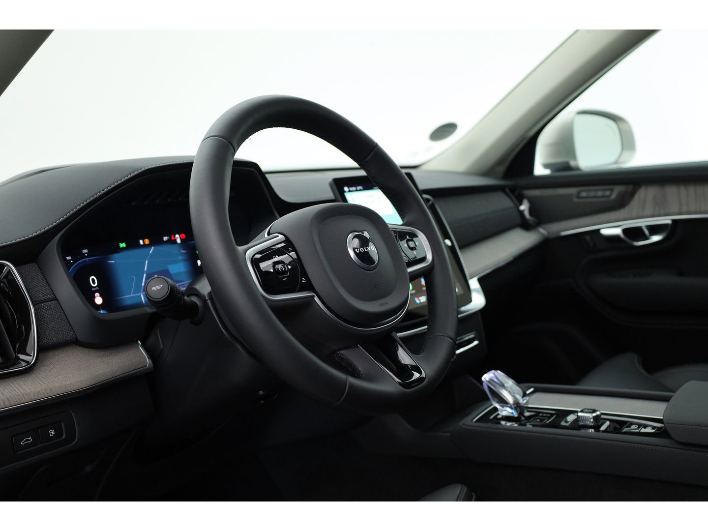 Volvo XC90 2.0 T8 Plug-in hybrid AWD Ultra Bright | Pano | MY26 | 360 Cam | Trekhaak | Stoelvent. | H&K Audio | HUD |