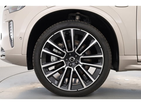 Volvo XC90 2.0 T8 Plug-in hybrid AWD Ultra Bright | Pano | MY26 | 360 Cam | Trekhaak | Stoelvent. | H&K Audio | HUD |