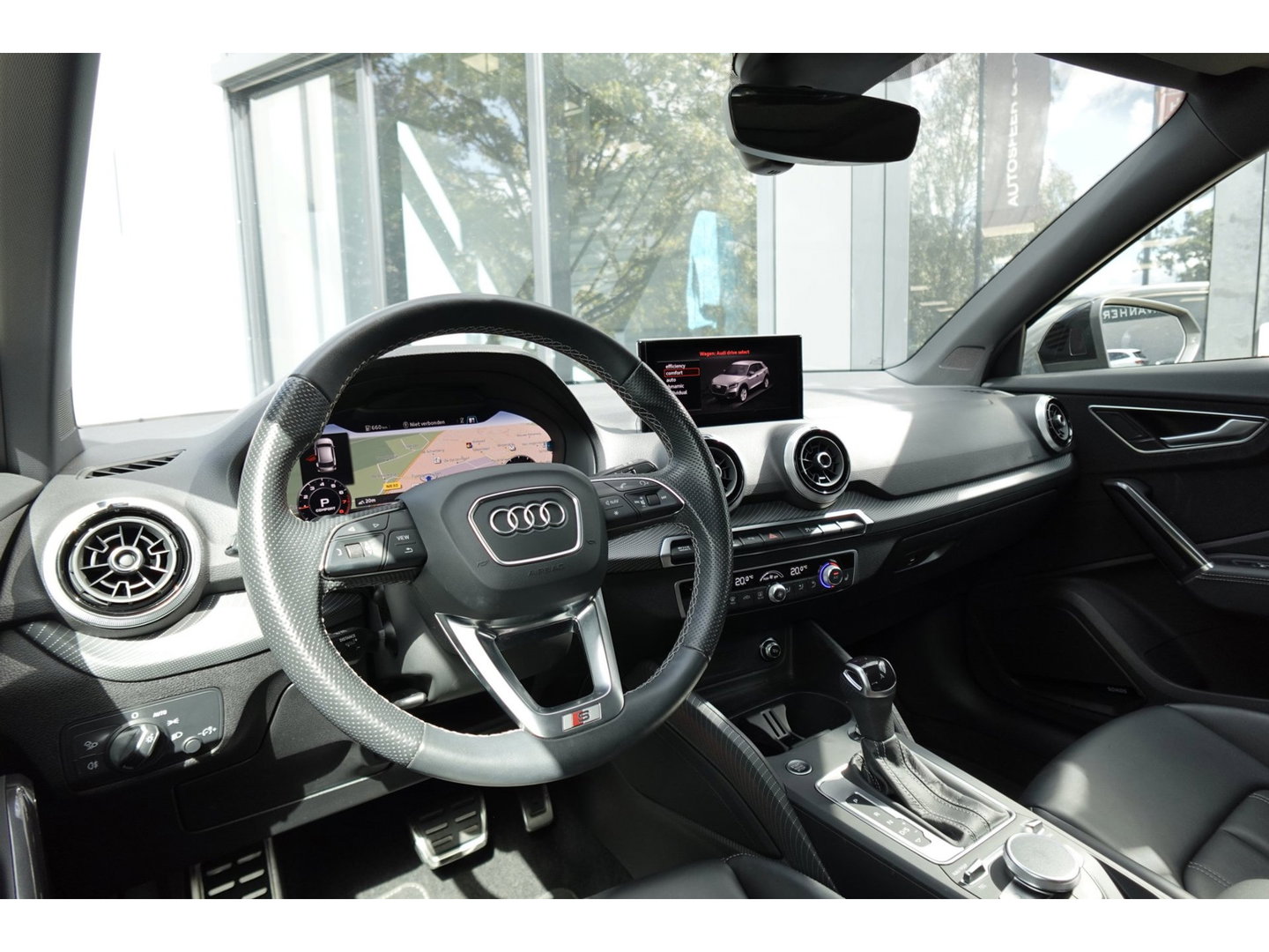Audi Q2 35 TFSI S 2X S-LINE Edition PANO KEYLESS MATRIX
