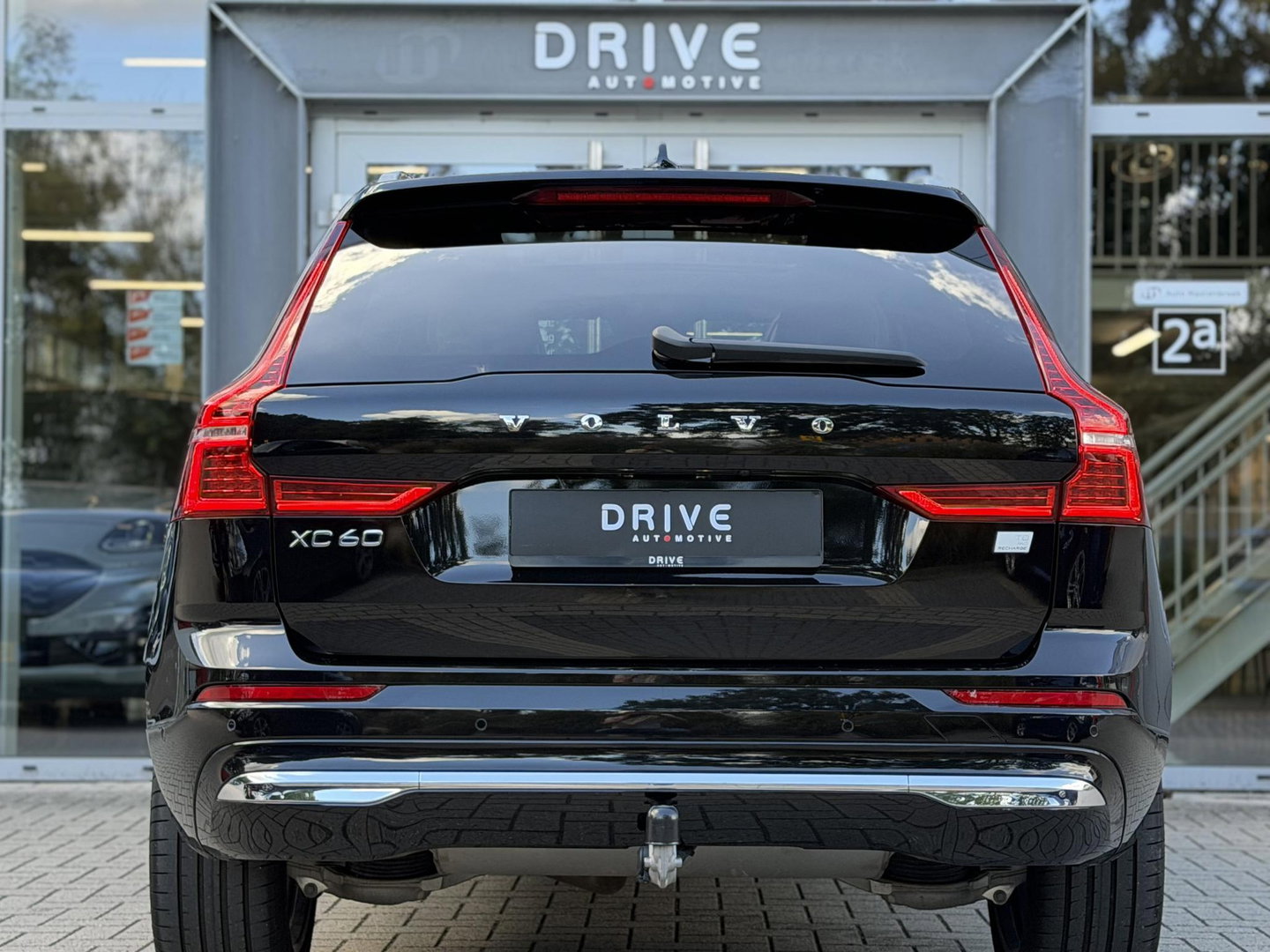Volvo XC60 2.0 T8 455PK Plug-in hybrid AWD Ultimate Bright Pano|Luchtvering|Ventilatie|Pilot||H/K|HUD|Trekhaak|21"