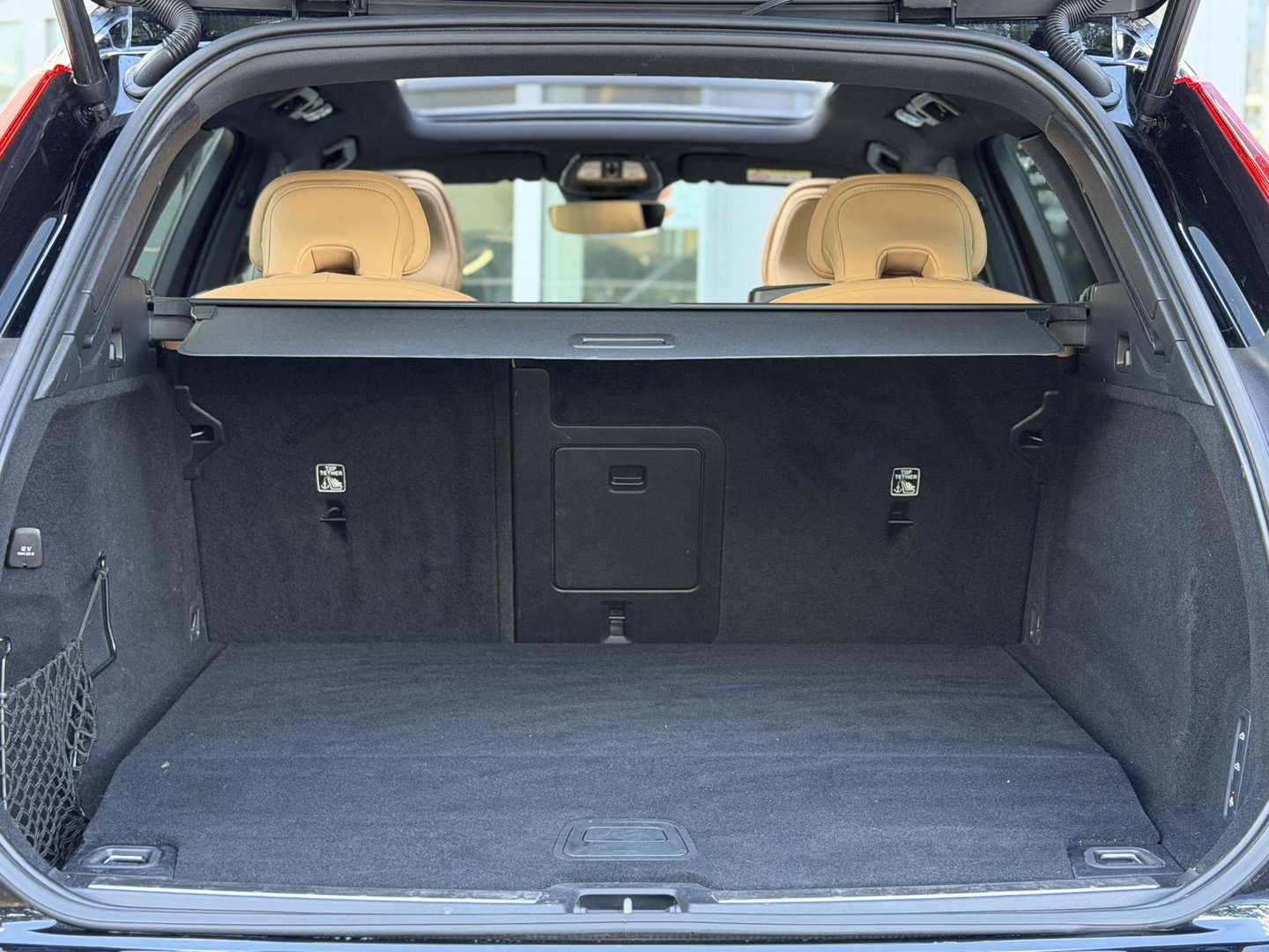 Volvo XC60 2.0 T8 455PK Plug-in hybrid AWD Ultimate Bright Pano|Luchtvering|Ventilatie|Pilot||H/K|HUD|Trekhaak|21"