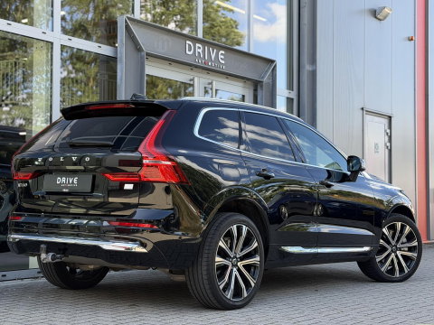 Volvo XC60 2.0 T8 455PK Plug-in hybrid AWD Ultimate Bright Pano|Luchtvering|Ventilatie|Pilot||H/K|HUD|Trekhaak|21"