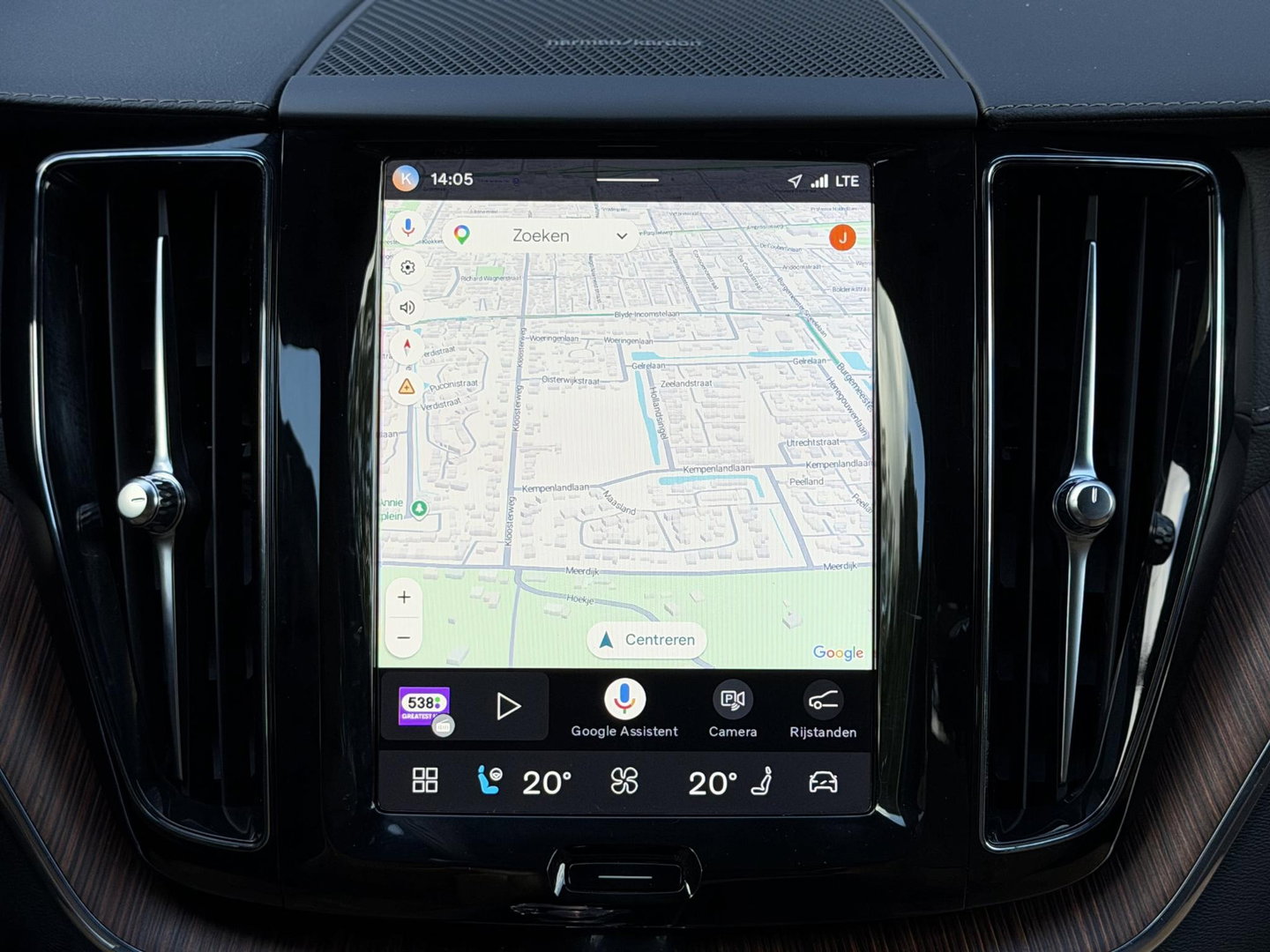 Volvo XC60 2.0 T8 455PK Plug-in hybrid AWD Ultimate Bright Pano|Luchtvering|Ventilatie|Pilot||H/K|HUD|Trekhaak|21"