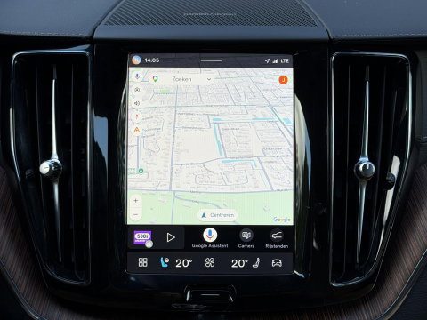 Volvo XC60 2.0 T8 455PK Plug-in hybrid AWD Ultimate Bright Pano|Luchtvering|Ventilatie|Pilot||H/K|HUD|Trekhaak|21"