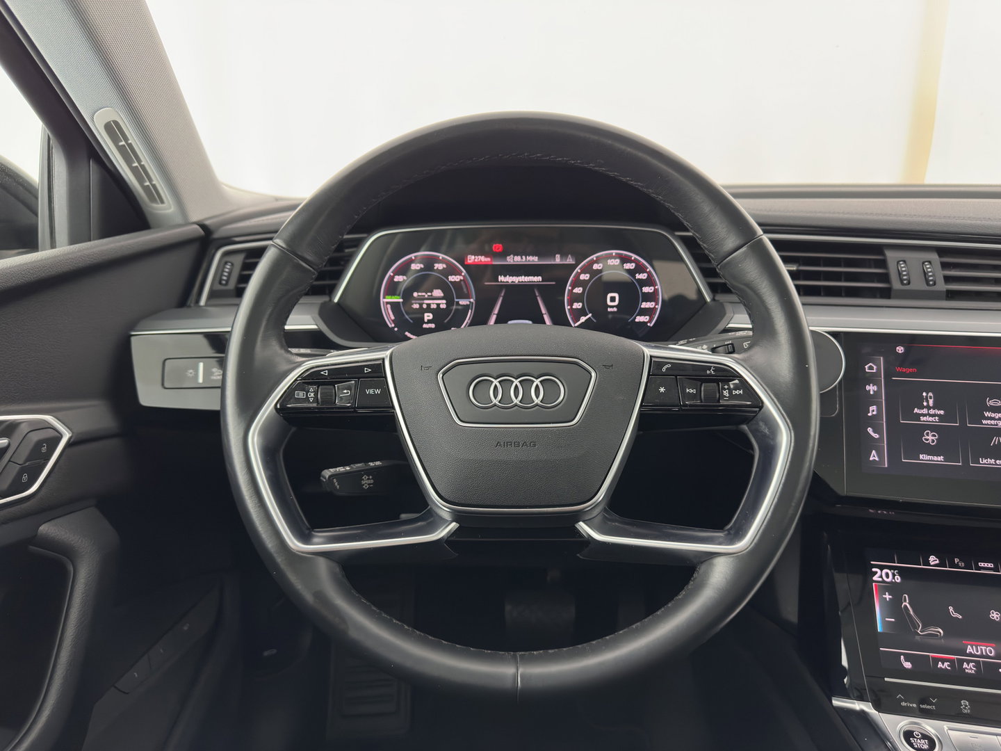 Audi e-tron 55 quattro Advanced edition 95 kWh [3-Fase-11kW] (INCL-BTW) Aut.*FULL-LED | DIGI-COCKPIT | KEYLESS | MEMORY-PACK | CAMERA | NAVI-FULLMAP | SHIFTPADDLES | DAB+ | HEATED-COMFORTSEATS | CRUISE | DRIVE-SELECT | 20''ALU*