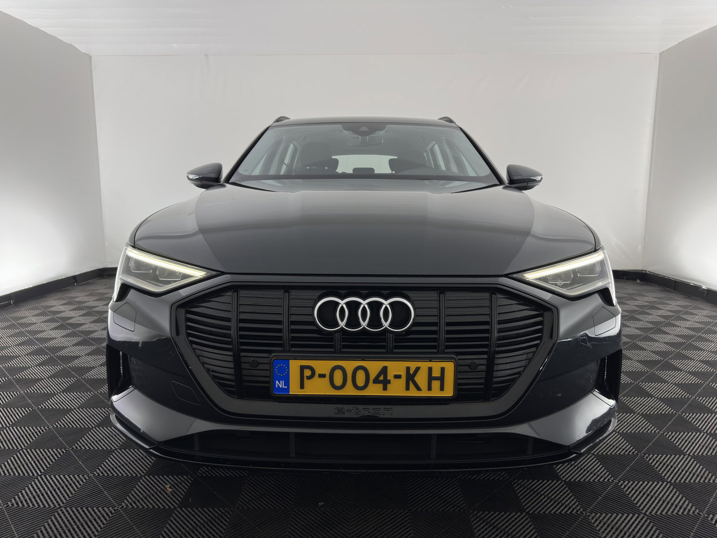Audi e-tron 55 quattro Advanced edition 95 kWh [3-Fase-11kW] (INCL-BTW) Aut.*FULL-LED | DIGI-COCKPIT | KEYLESS | MEMORY-PACK | CAMERA | NAVI-FULLMAP | SHIFTPADDLES | DAB+ | HEATED-COMFORTSEATS | CRUISE | DRIVE-SELECT | 20''ALU*