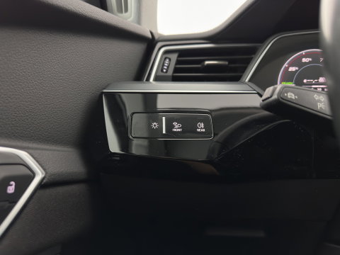 Audi e-tron 55 quattro Advanced edition 95 kWh [3-Fase-11kW] (INCL-BTW) Aut.*FULL-LED | DIGI-COCKPIT | KEYLESS | MEMORY-PACK | CAMERA | NAVI-FULLMAP | SHIFTPADDLES | DAB+ | HEATED-COMFORTSEATS | CRUISE | DRIVE-SELECT | 20''ALU*