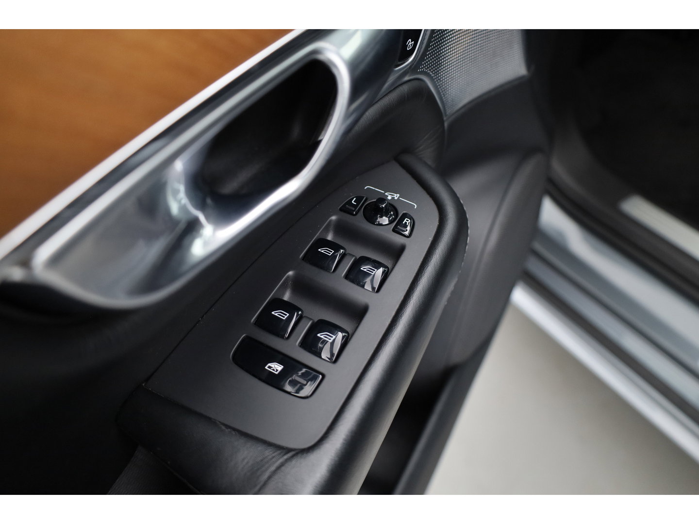 Volvo XC90 2.0 T8 Twin Engine AWD Inscription Full option | Luchtvering | B&W audio | Massage |  360 cam | HUD | Trekhaak |