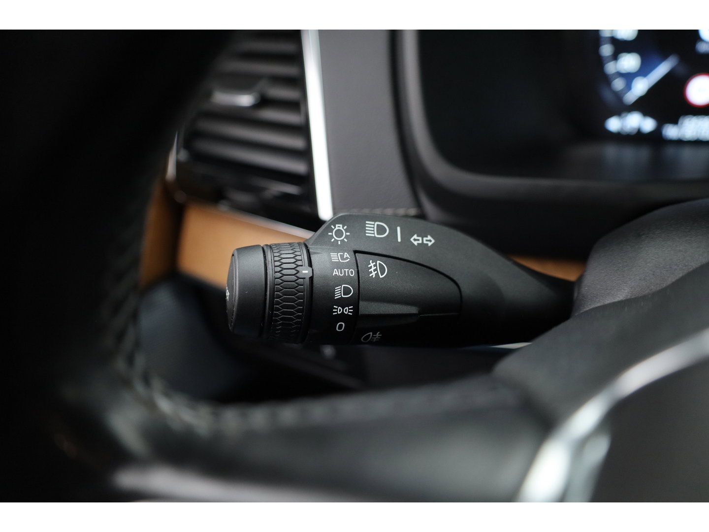 Volvo XC90 2.0 T8 Twin Engine AWD Inscription Full option | Luchtvering | B&W audio | Massage |  360 cam | HUD | Trekhaak |