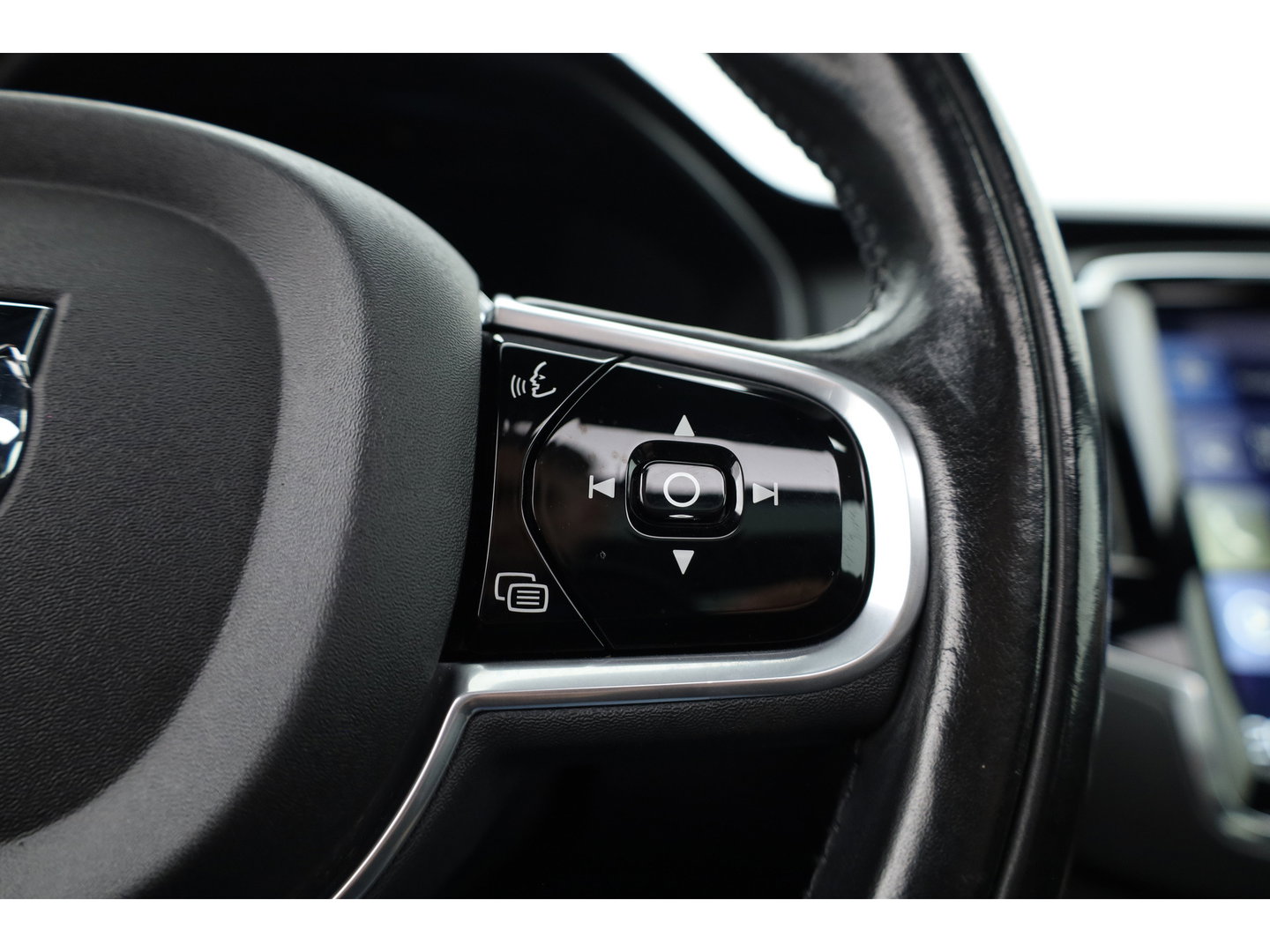 Volvo XC90 2.0 T8 Twin Engine AWD Inscription Full option | Luchtvering | B&W audio | Massage |  360 cam | HUD | Trekhaak |