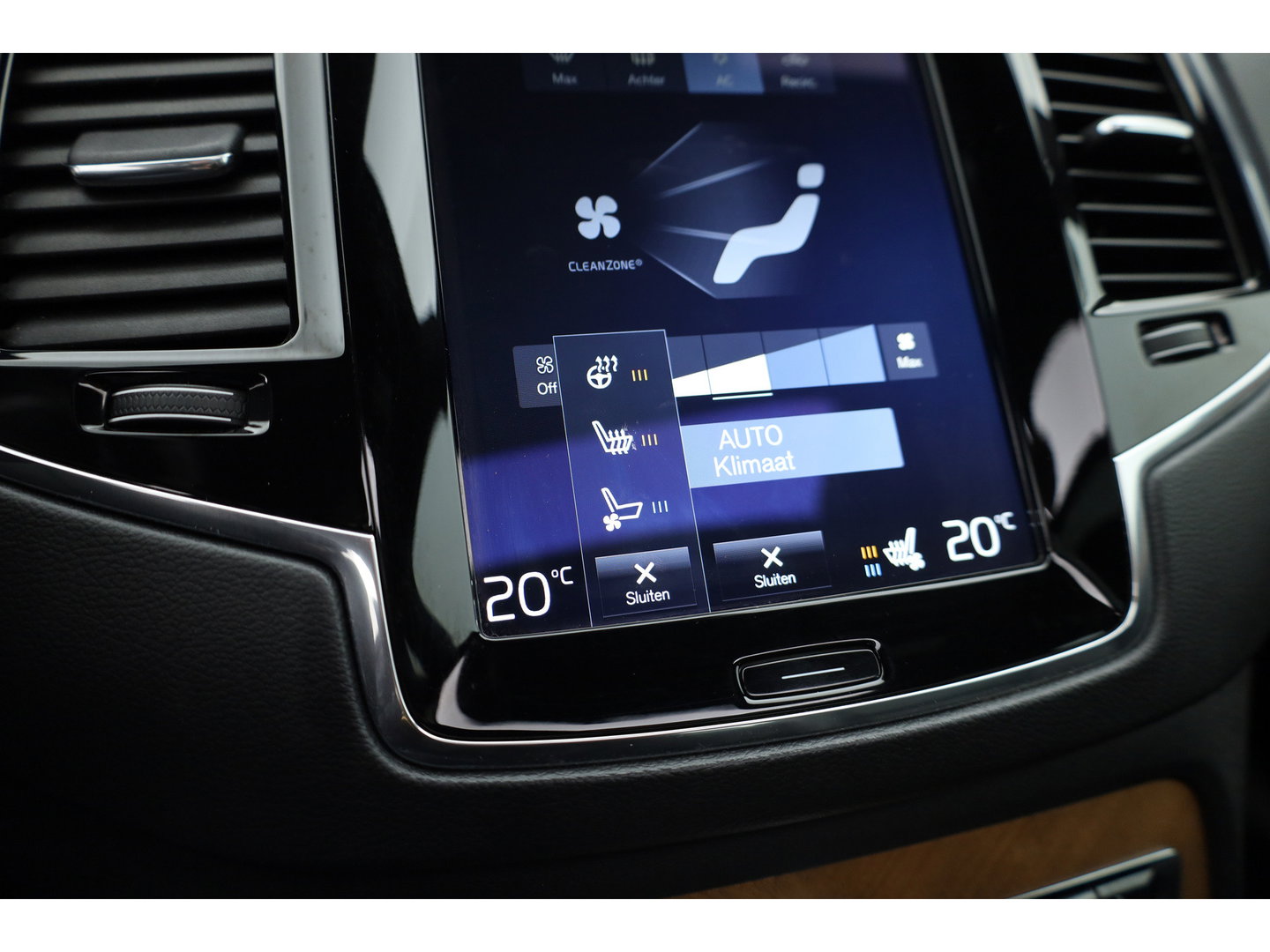 Volvo XC90 2.0 T8 Twin Engine AWD Inscription Full option | Luchtvering | B&W audio | Massage |  360 cam | HUD | Trekhaak |