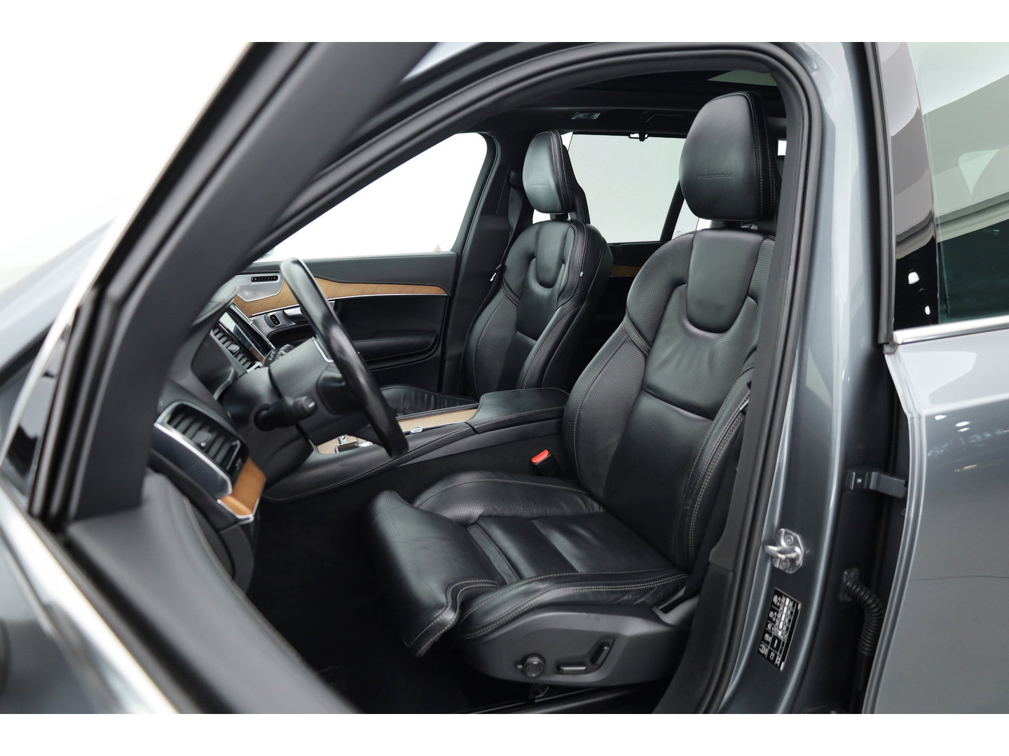 Volvo XC90 2.0 T8 Twin Engine AWD Inscription Full option | Luchtvering | B&W audio | Massage |  360 cam | HUD | Trekhaak |