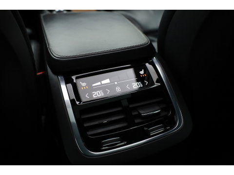 Volvo XC90 2.0 T8 Twin Engine AWD Inscription Full option | Luchtvering | B&W audio | Massage |  360 cam | HUD | Trekhaak |
