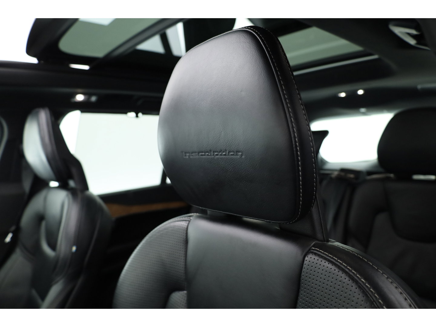 Volvo XC90 2.0 T8 Twin Engine AWD Inscription Full option | Luchtvering | B&W audio | Massage |  360 cam | HUD | Trekhaak |