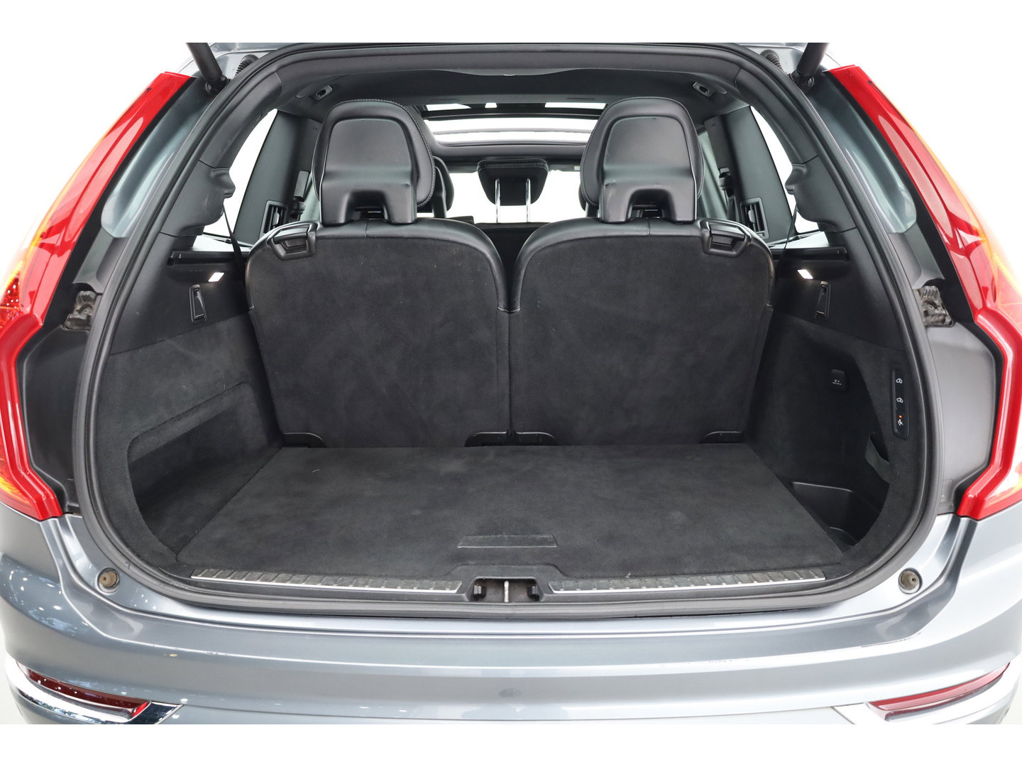 Volvo XC90 2.0 T8 Twin Engine AWD Inscription Full option | Luchtvering | B&W audio | Massage |  360 cam | HUD | Trekhaak |