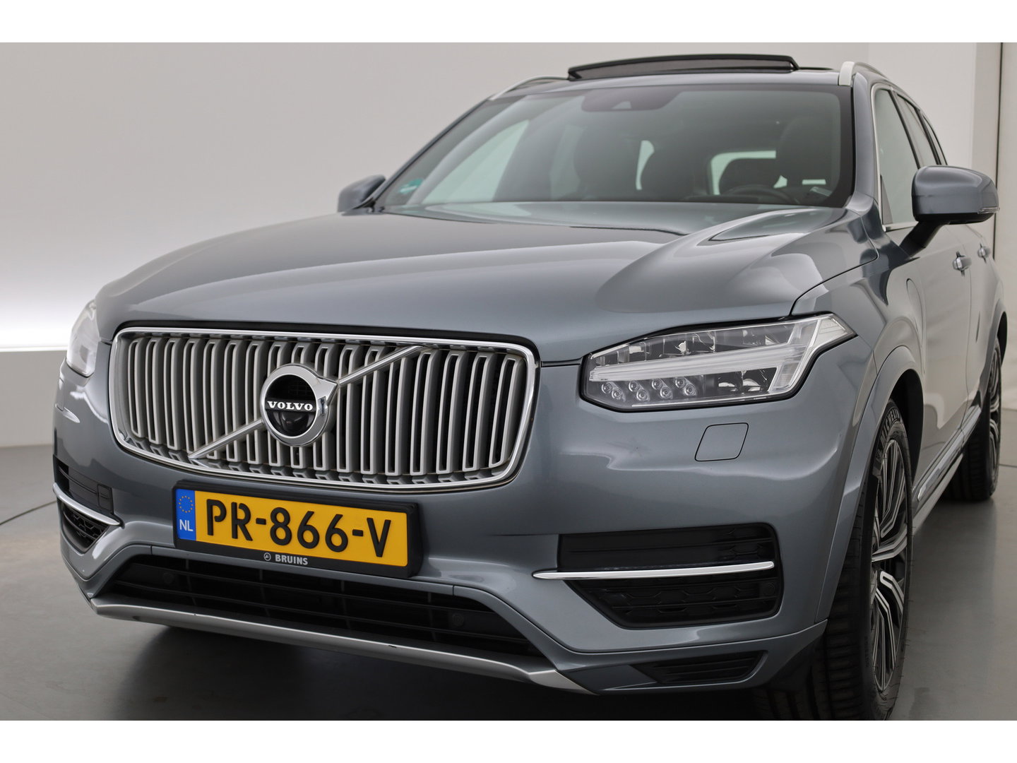 Volvo XC90 2.0 T8 Twin Engine AWD Inscription Full option | Luchtvering | B&W audio | Massage |  360 cam | HUD | Trekhaak |