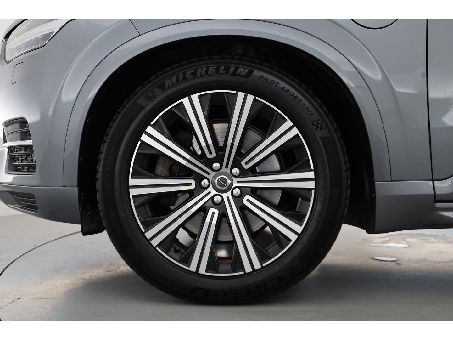 Volvo XC90 2.0 T8 Twin Engine AWD Inscription Full option | Luchtvering | B&W audio | Massage |  360 cam | HUD | Trekhaak |