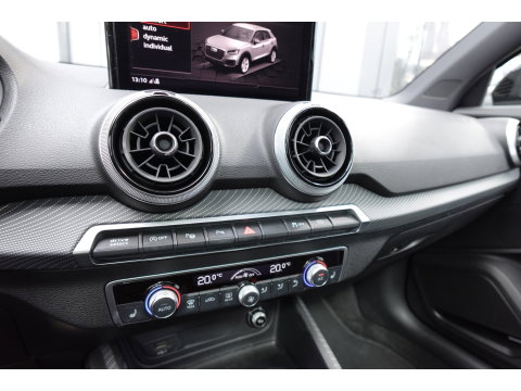 Audi Q2 35 TFSI S 2X S-LINE Edition PANO KEYLESS MATRIX