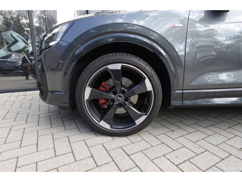 Audi Q2 35 TFSI S 2X S-LINE Edition PANO KEYLESS MATRIX