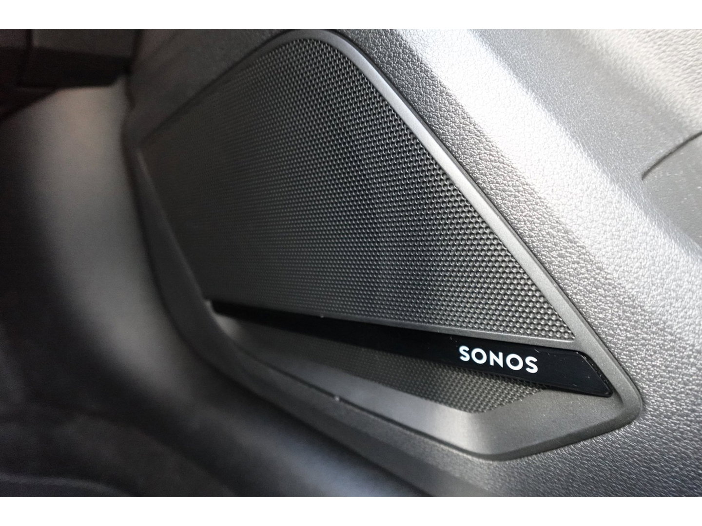 Audi Q2 35 TFSI S 2X S-LINE Edition PANO KEYLESS MATRIX