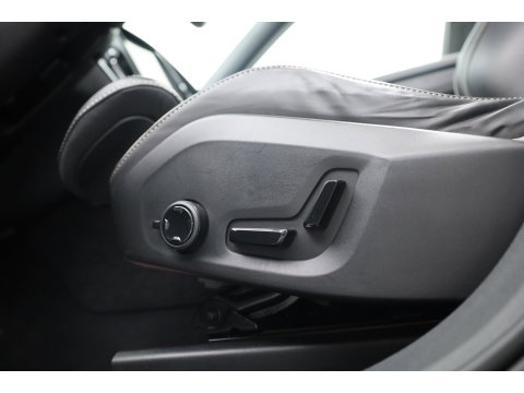 Volvo XC60 2.0 T8 390 PK Twin Engine AWD R-Design | Luchtvering | Heico | Acantara | Trekhaak | HUD | 360 camera | BTW |
