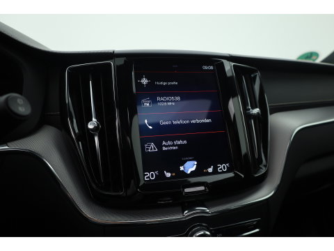 Volvo XC60 2.0 T8 390 PK Twin Engine AWD R-Design | Luchtvering | Heico | Acantara | Trekhaak | HUD | 360 camera | BTW |