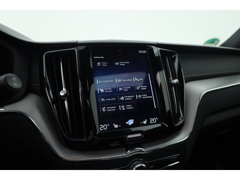 Volvo XC60 2.0 T8 390 PK Twin Engine AWD R-Design | Luchtvering | Heico | Acantara | Trekhaak | HUD | 360 camera | BTW |