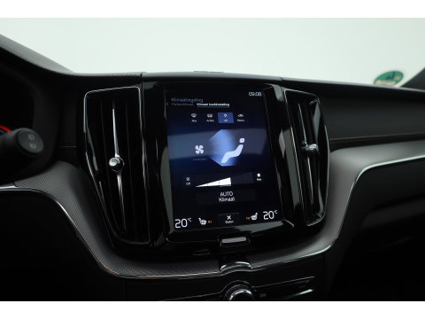 Volvo XC60 2.0 T8 390 PK Twin Engine AWD R-Design | Luchtvering | Heico | Acantara | Trekhaak | HUD | 360 camera | BTW |
