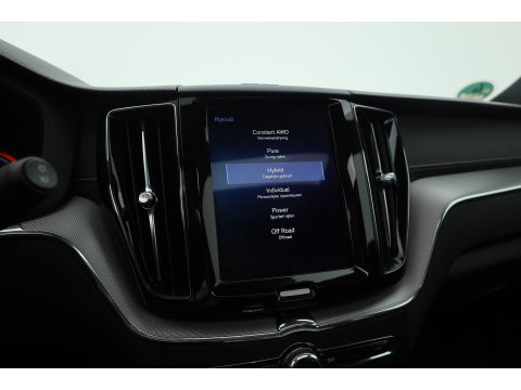 Volvo XC60 2.0 T8 390 PK Twin Engine AWD R-Design | Luchtvering | Heico | Acantara | Trekhaak | HUD | 360 camera | BTW |