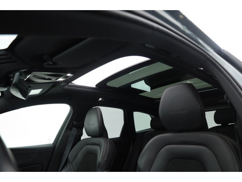 Volvo XC60 2.0 T8 390 PK Twin Engine AWD R-Design | Luchtvering | Heico | Acantara | Trekhaak | HUD | 360 camera | BTW |
