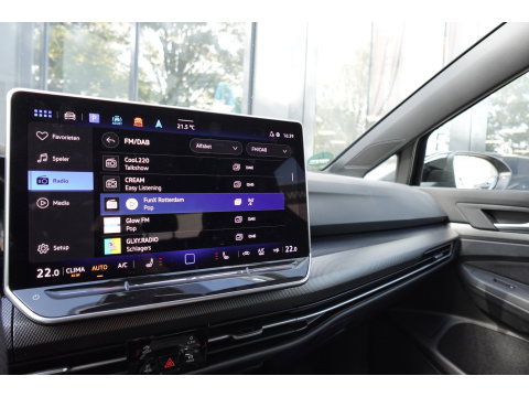 Volkswagen Golf 1.5 eTSI R-Line Edition PANO HUD KEYLESS