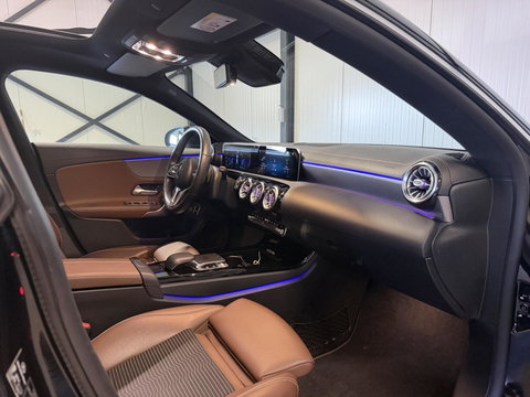 Mercedes-Benz CLA Shooting Brake 200 Pano Sfeer Trekhaak
