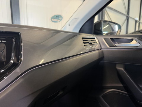 Volkswagen Polo 1.0 TSI R-line Pano Camera Beats Trekhaak