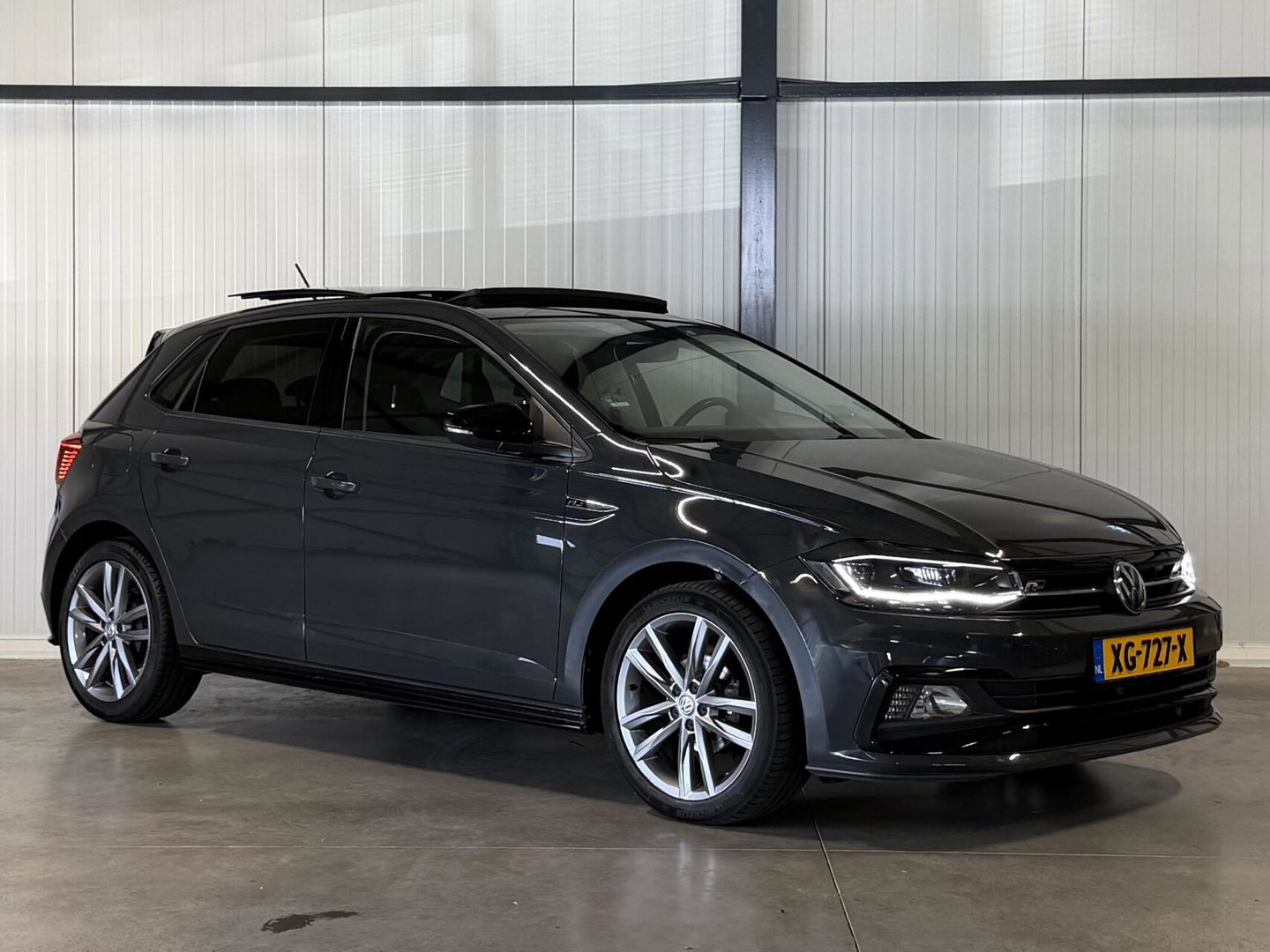 Volkswagen Polo 1.0 TSI R-line Pano Camera Beats Trekhaak