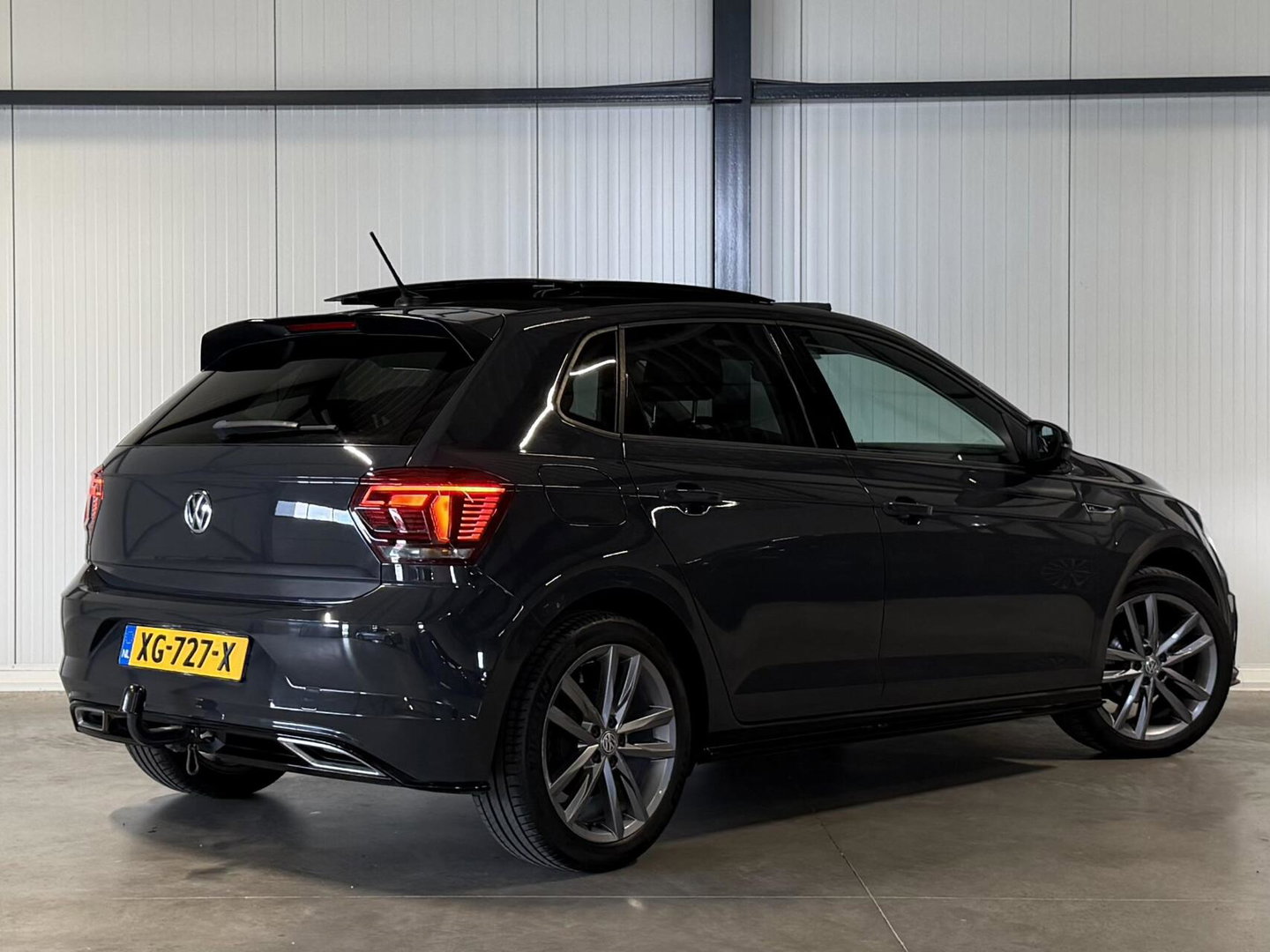 Volkswagen Polo 1.0 TSI R-line Pano Camera Beats Trekhaak