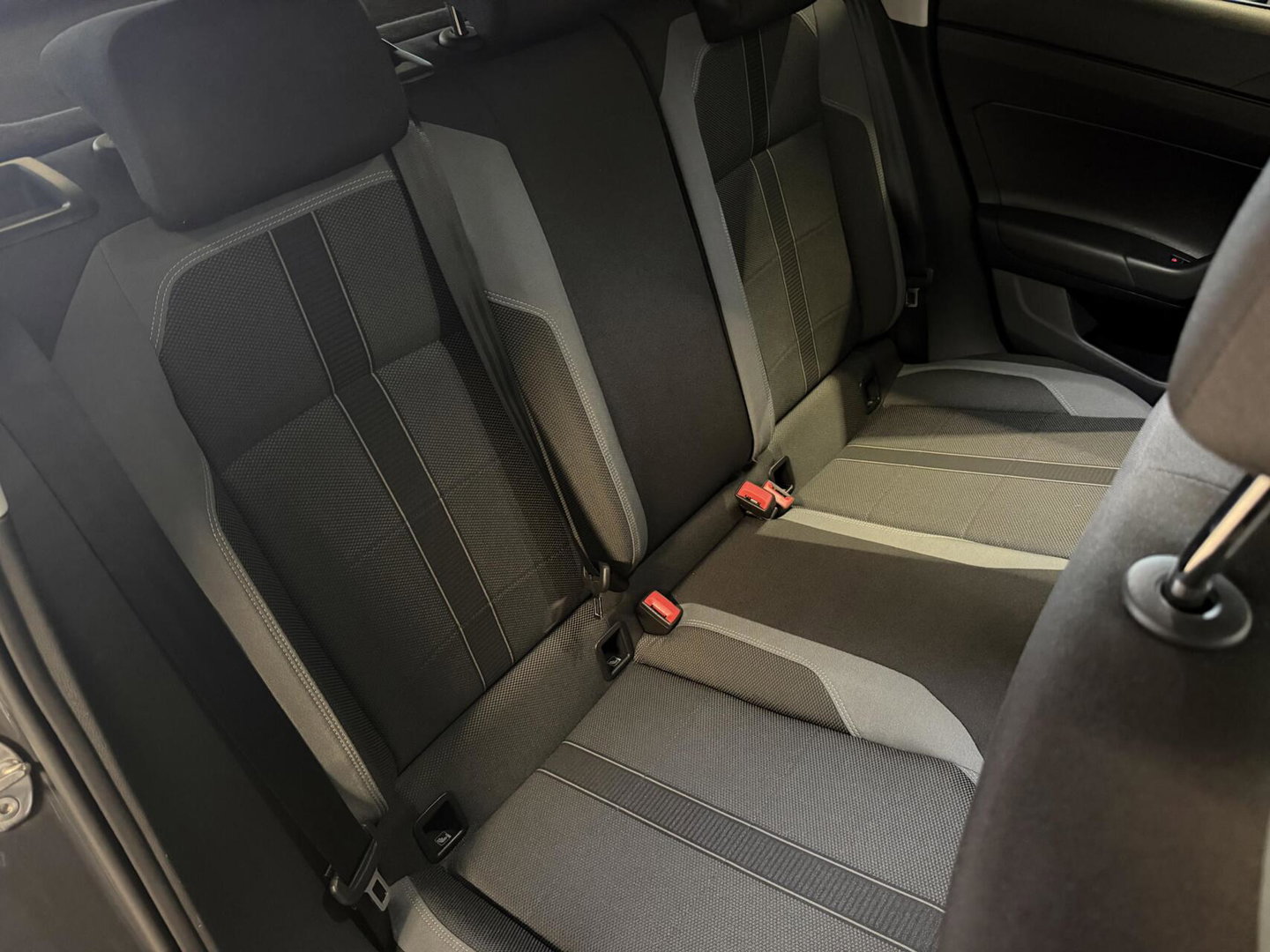 Volkswagen Polo 1.0 TSI R-line Pano Camera Beats Trekhaak