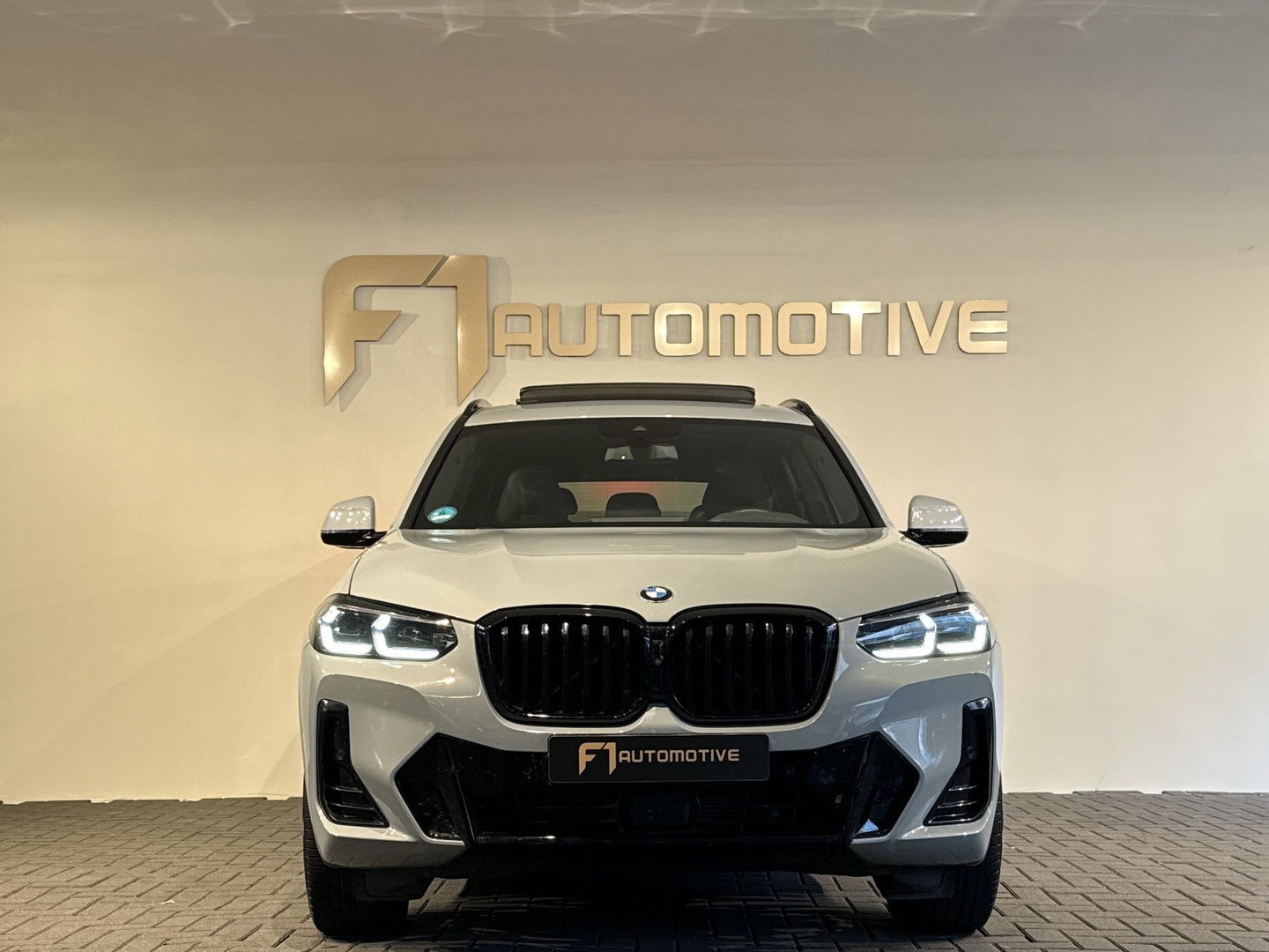 BMW X3 XDrive30i High Executive Pano|Keyless|Memory|HuD|Sfeer