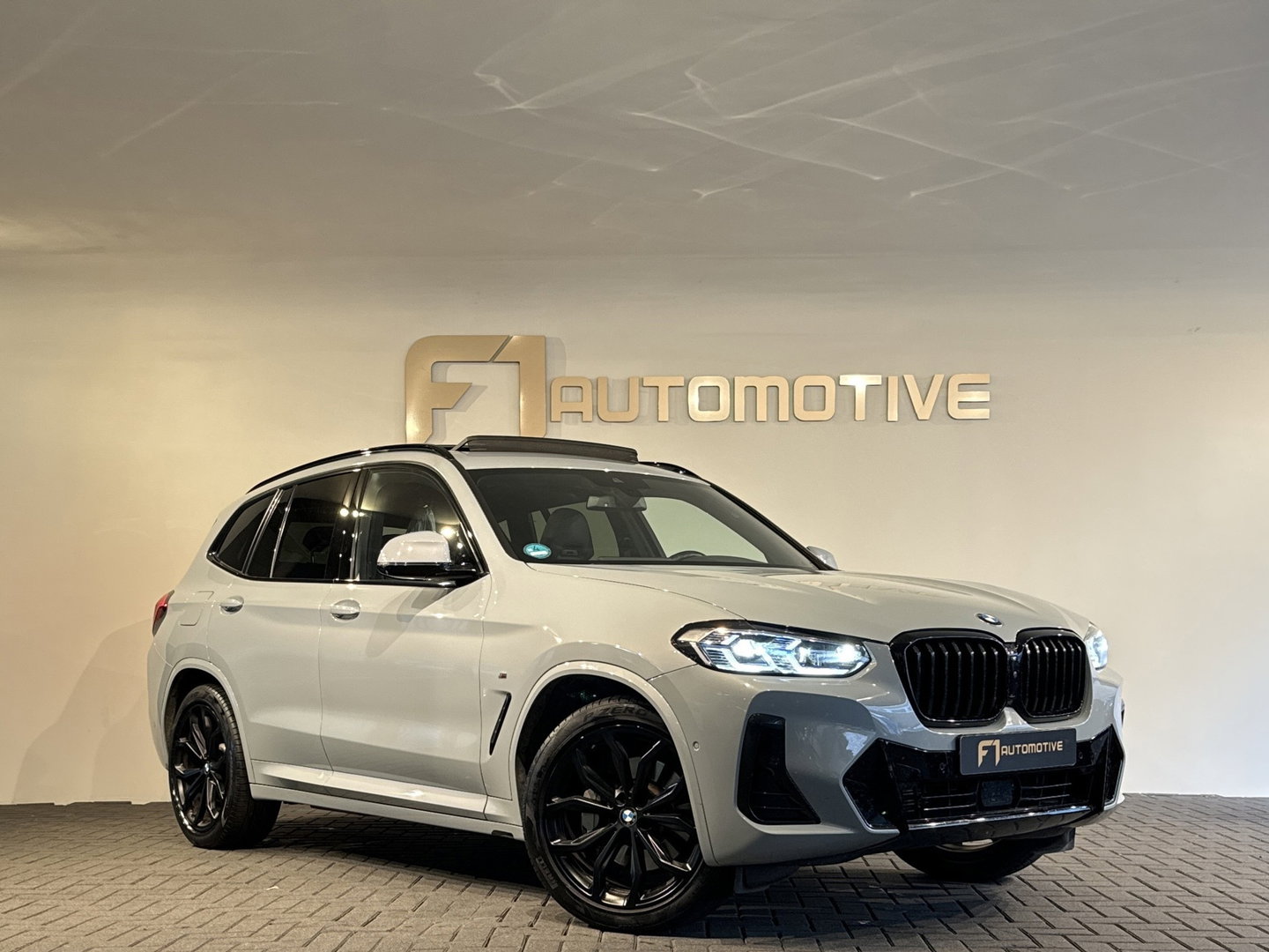 BMW X3 XDrive30i High Executive Pano|Keyless|Memory|HuD|Sfeer