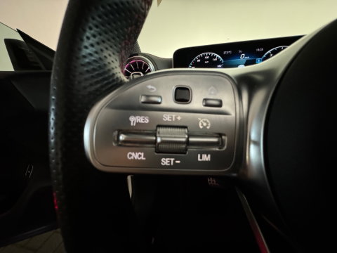 Mercedes-Benz CLA-Klasse 180 AMG Pano|Sfeer|Stoelverwarming|Lane|Cruise