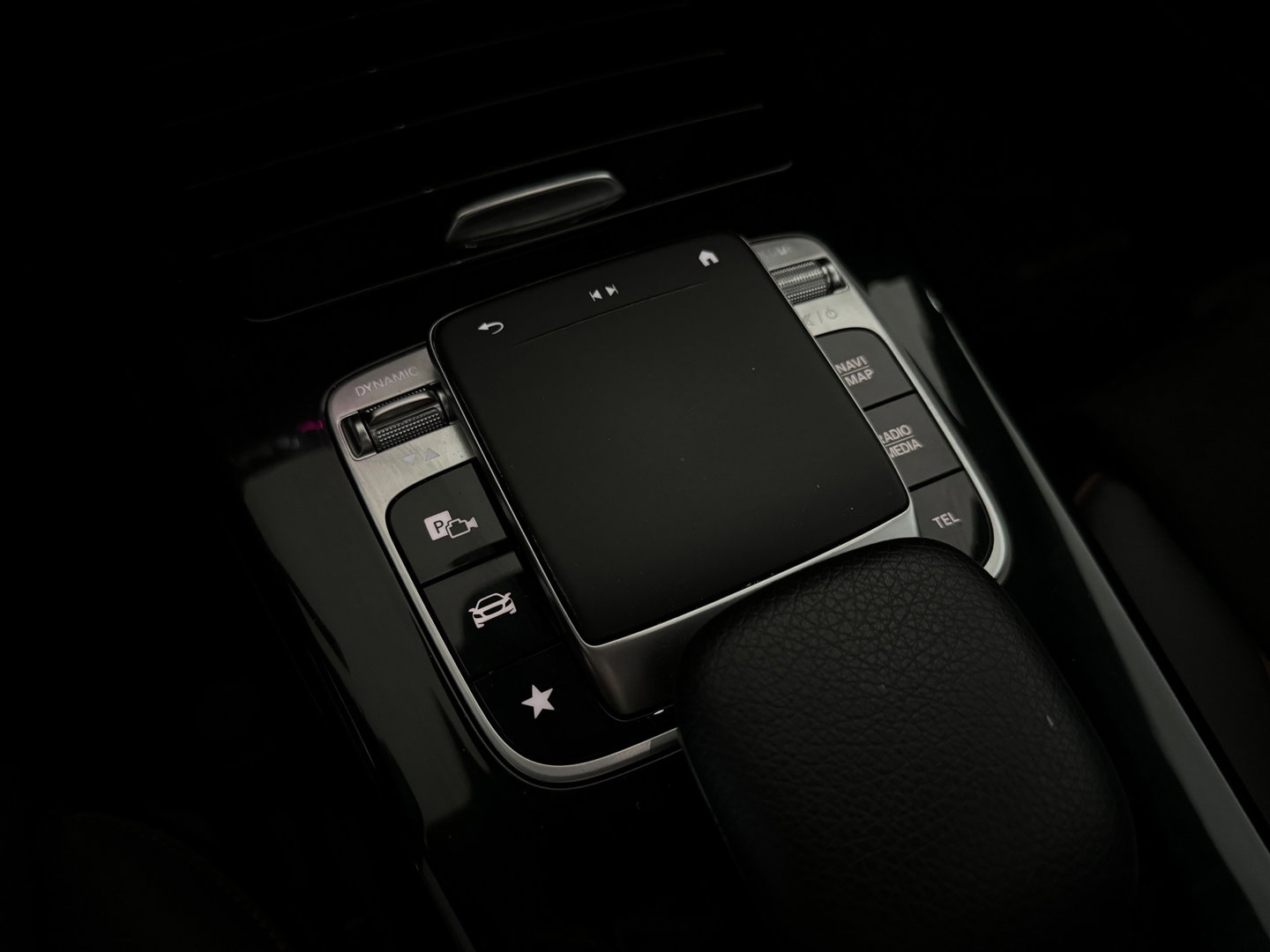 Mercedes-Benz CLA-Klasse 180 AMG Pano|Sfeer|Stoelverwarming|Lane|Cruise