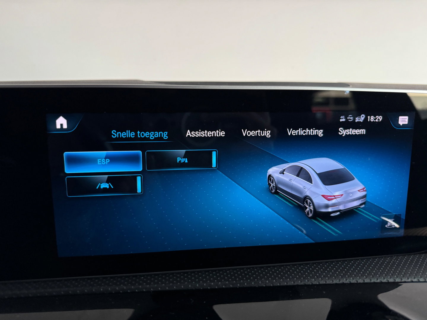Mercedes-Benz CLA-Klasse 180 AMG Pano|Sfeer|Stoelverwarming|Lane|Cruise